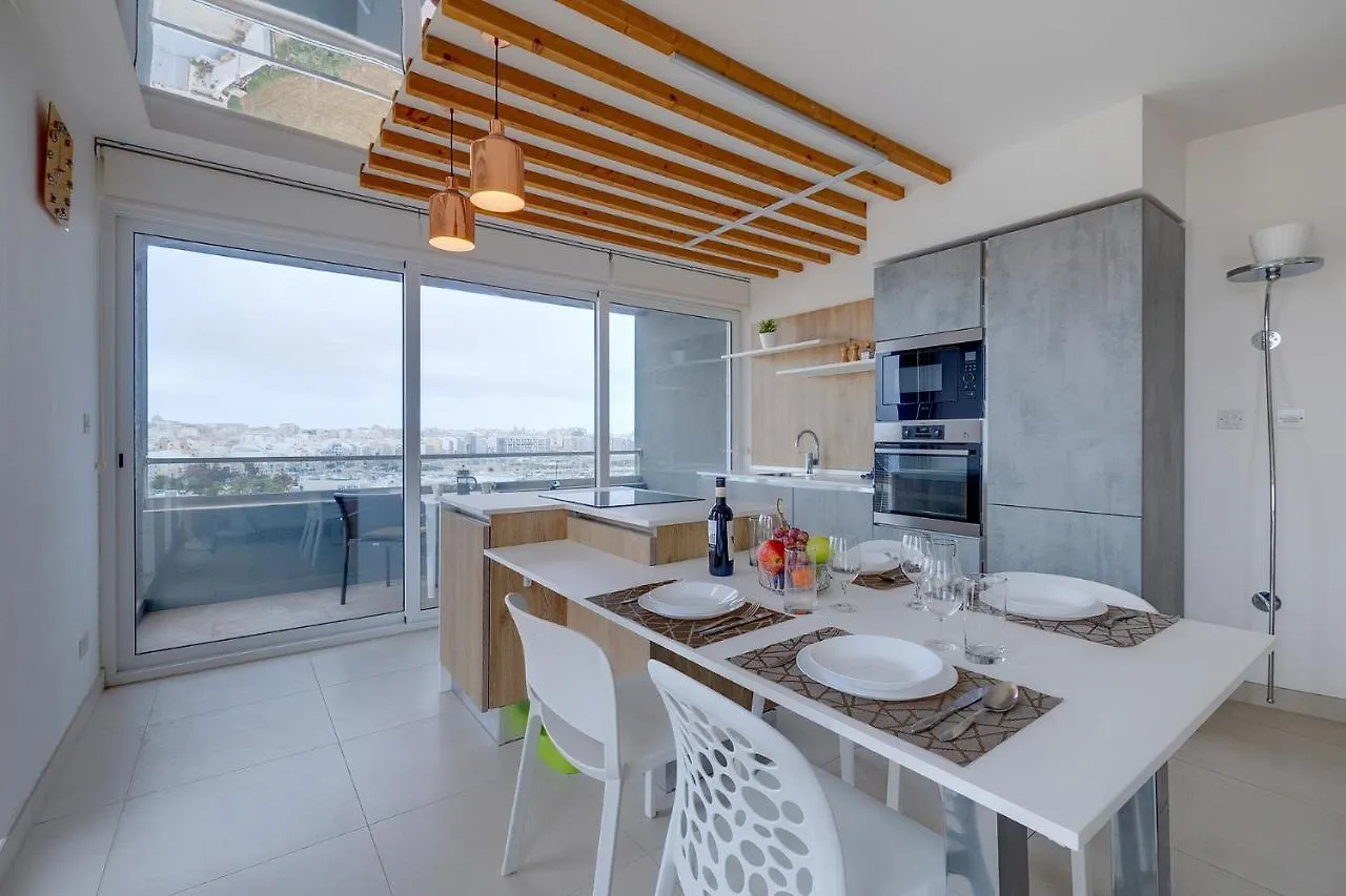 Stunning Apartment In A Central Location With Views Ta Xbiex 0*,  Malta