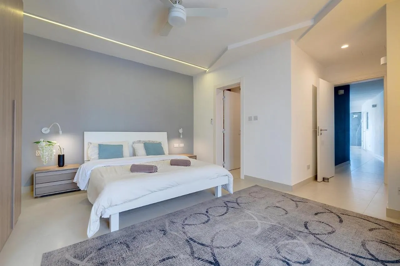 Stunning Apartment In A Central Location With Views Ta Xbiex