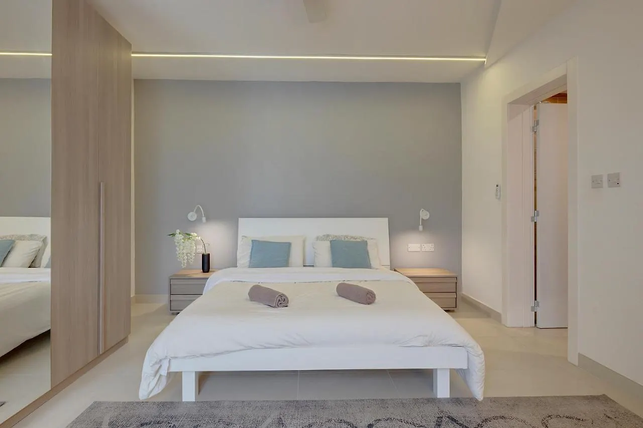 Stunning Apartment In A Central Location With Views Ta Xbiex 0*,  Malta