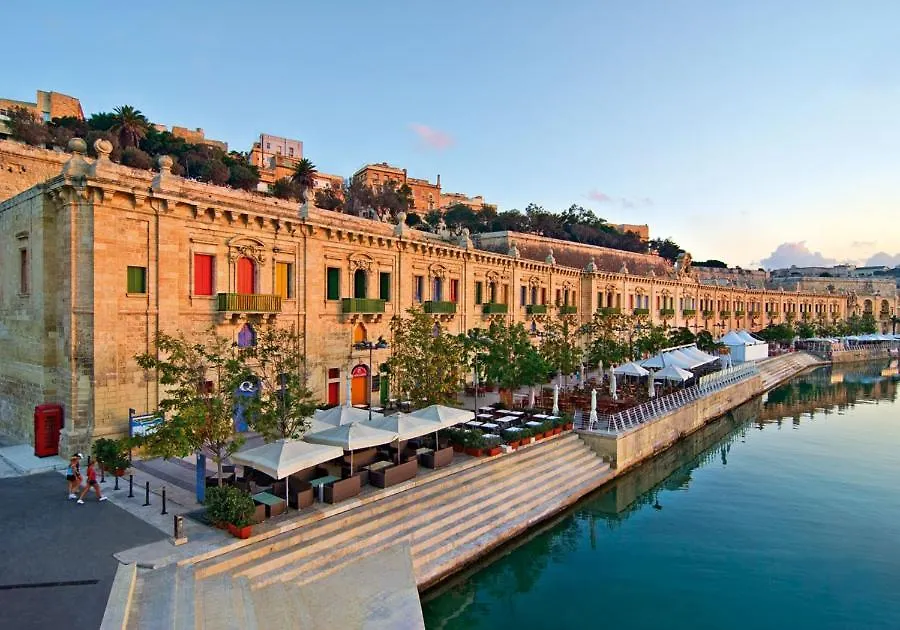 Stunning Apartment In A Central Location With Views Ta Xbiex