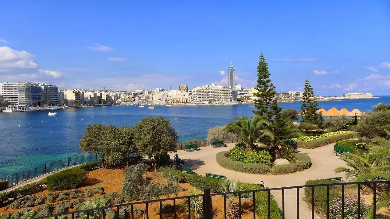 Stunning Apartment In A Central Location With Views Ta Xbiex